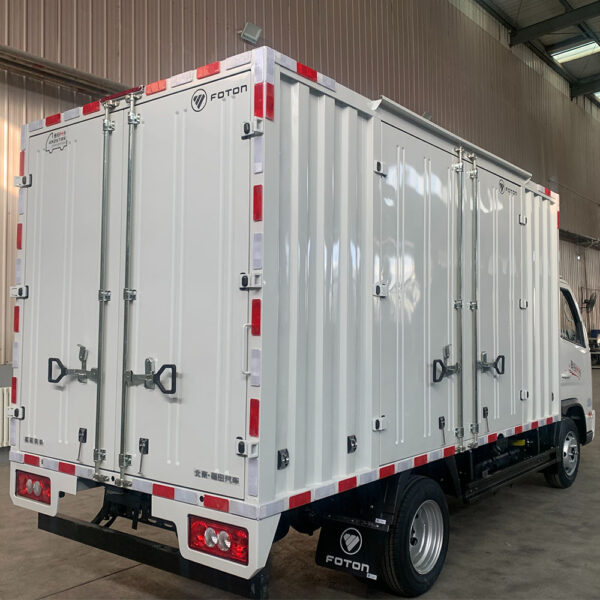 Straight Trucks International Box Bed Truck