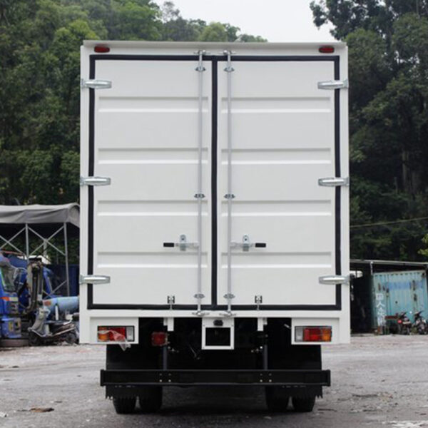 Custom Chevy Ford Isuzu Box Truck With Sleeper Crew Cab - Image 3