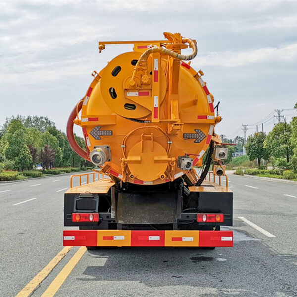 Combination Sewer Cleaning Trucks - Image 6