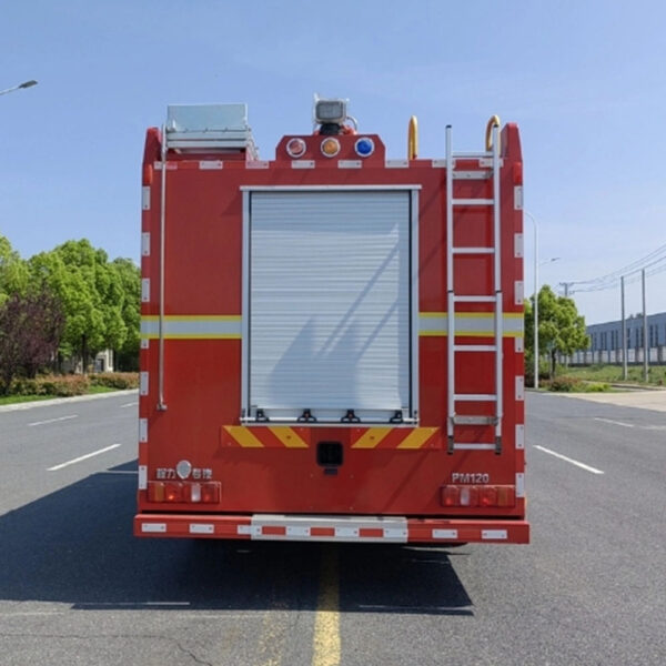 ⁦Responding Airport Fire Truck Fire Engine Red⁩ – תמונה ⁦4⁩