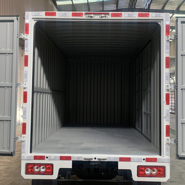 Straight Trucks International Box Bed Truck - Image 2