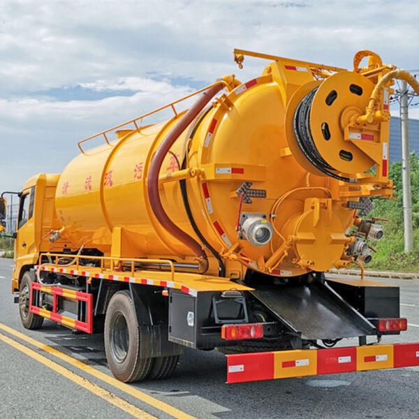 Combination Sewer Cleaning Trucks - Image 4