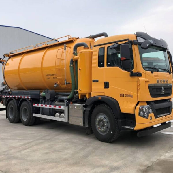 Sewer Cleaning Truck - Image 5