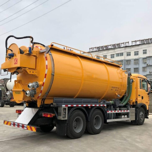 Sewer Cleaning Truck - Image 6