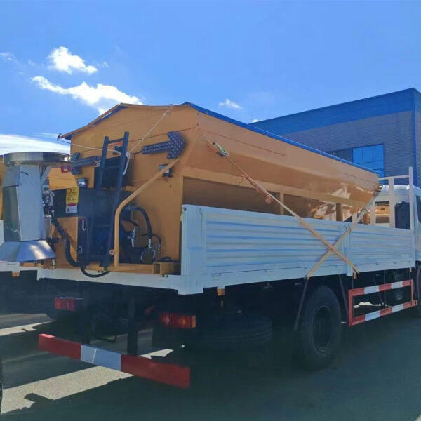 ⁦Snow Plow Truck⁩ - الصورة ⁦2⁩