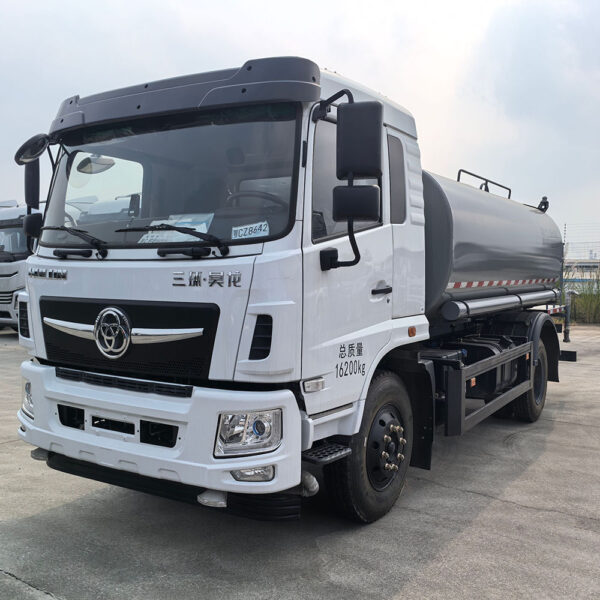 Water Tanker Trucks To Fill Pool