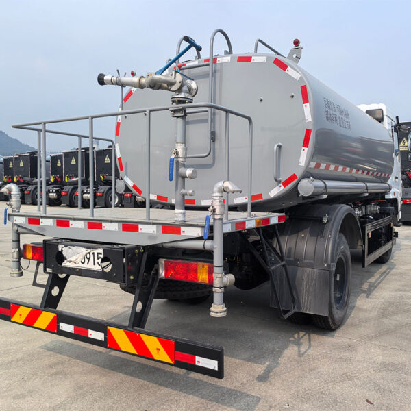 Water Tanker Trucks To Fill Pool - Image 4